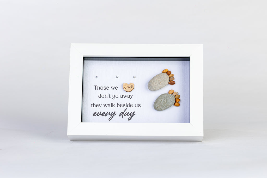 Footprints Pebble Art – 6×4 Personalised Frame