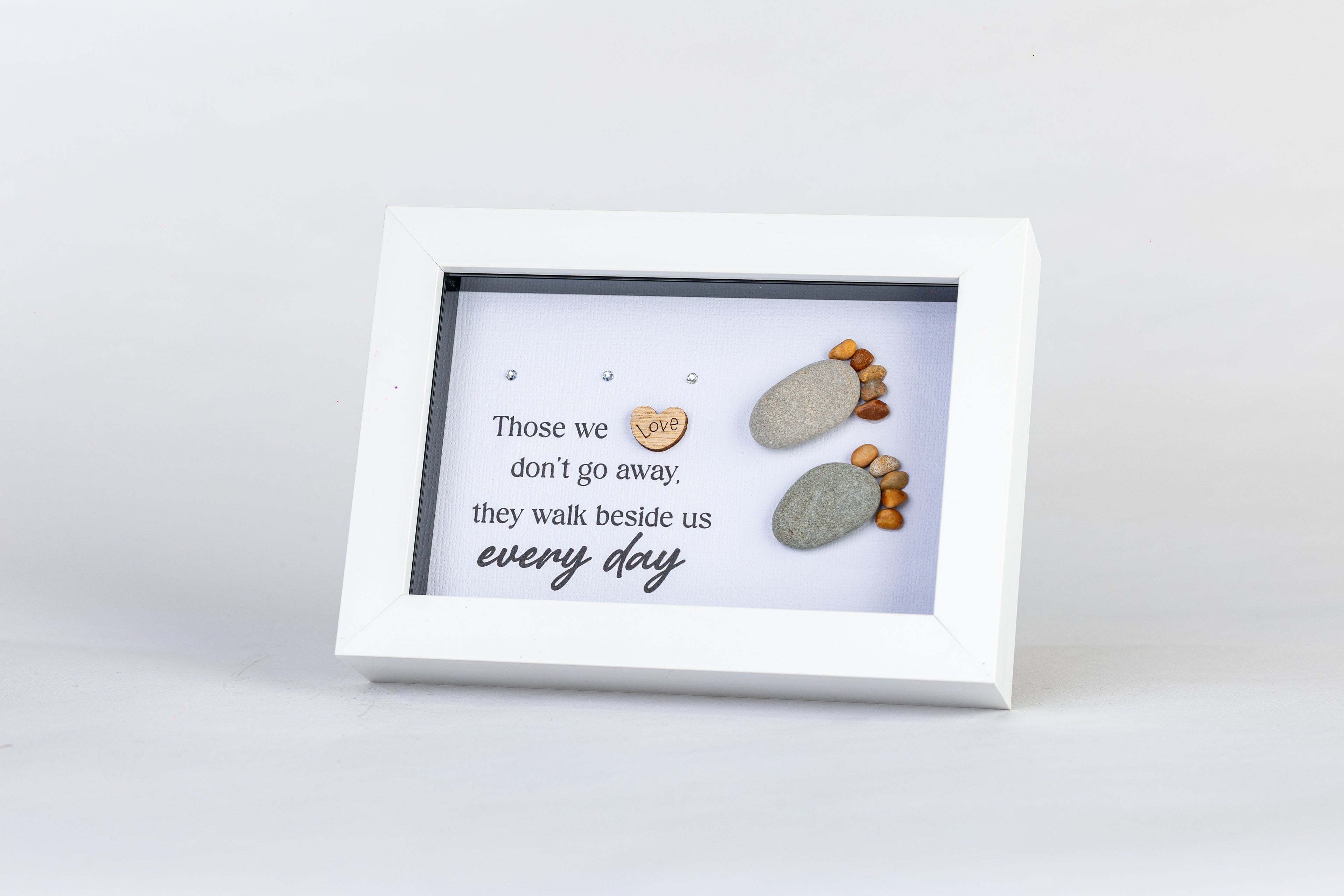 Footprints Pebble Art – 6×4 Personalised Frame