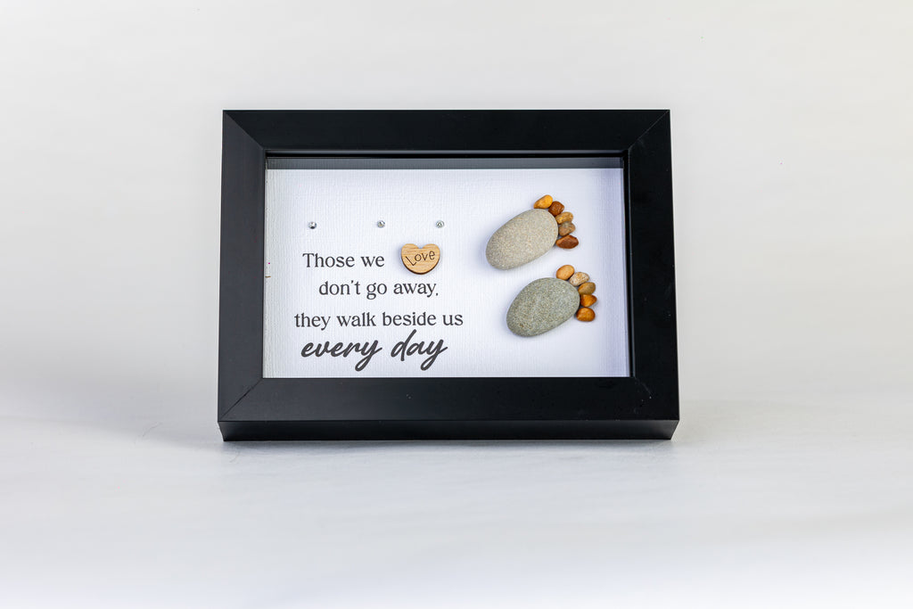 Footprints Pebble Art – 6×4 Personalised Frame