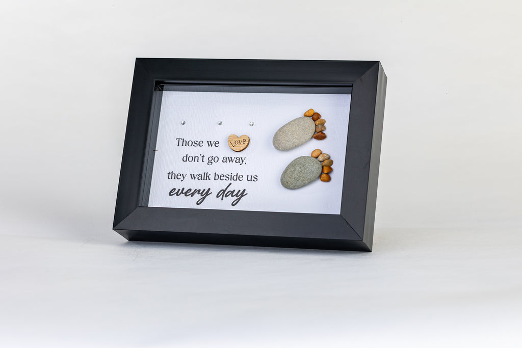 Footprints Pebble Art – 6×4 Personalised Frame