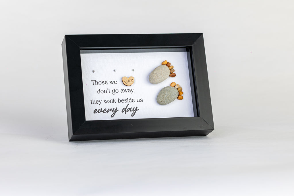 Footprints Pebble Art – 6×4 Personalised Frame