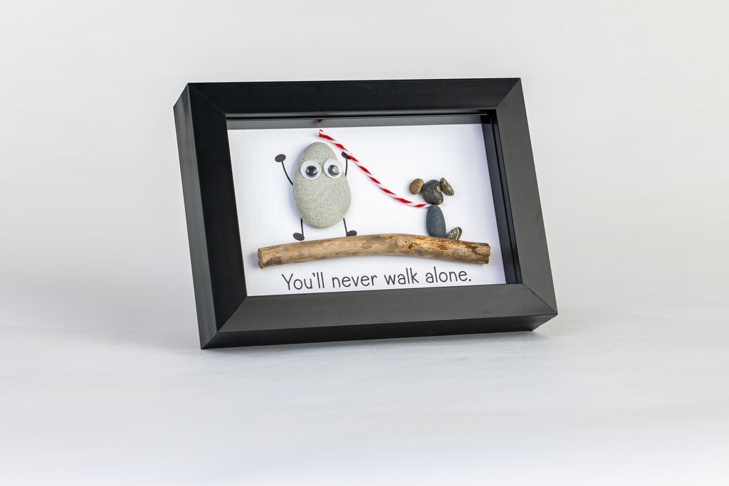 Liverpool FC Dog Pebble Art – 6×4 Landscape Frame