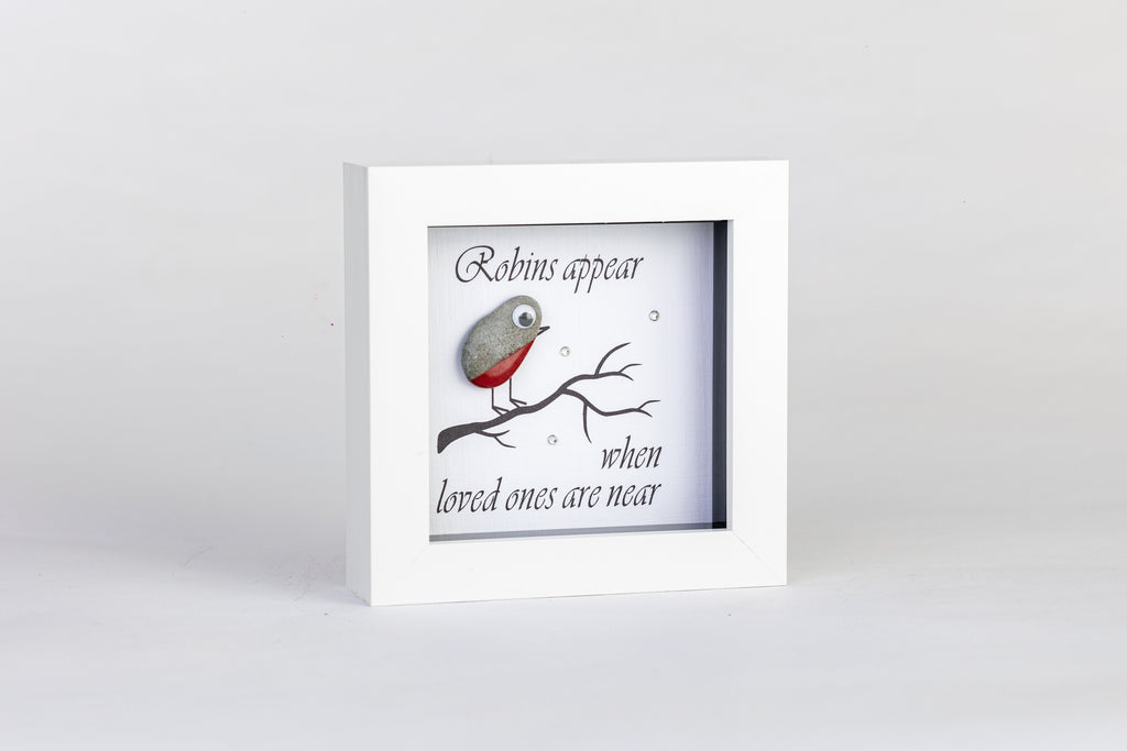 Robin – Pebble Art – 4×4 Box Frame